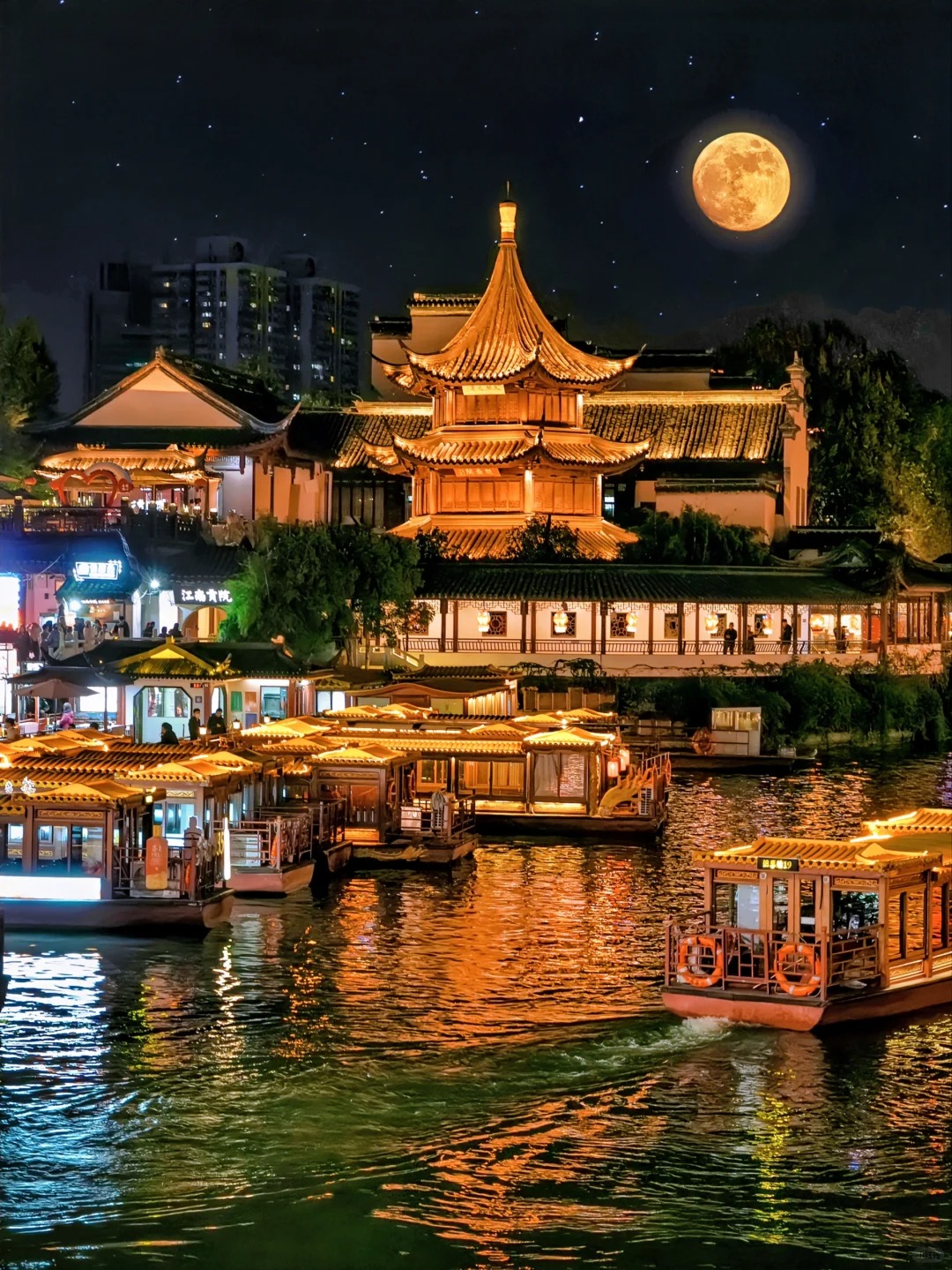 Ancient Nanjing capital with Ming dynasty walls and Yangtze River sunset - GioTrip Historical Cultural Tour